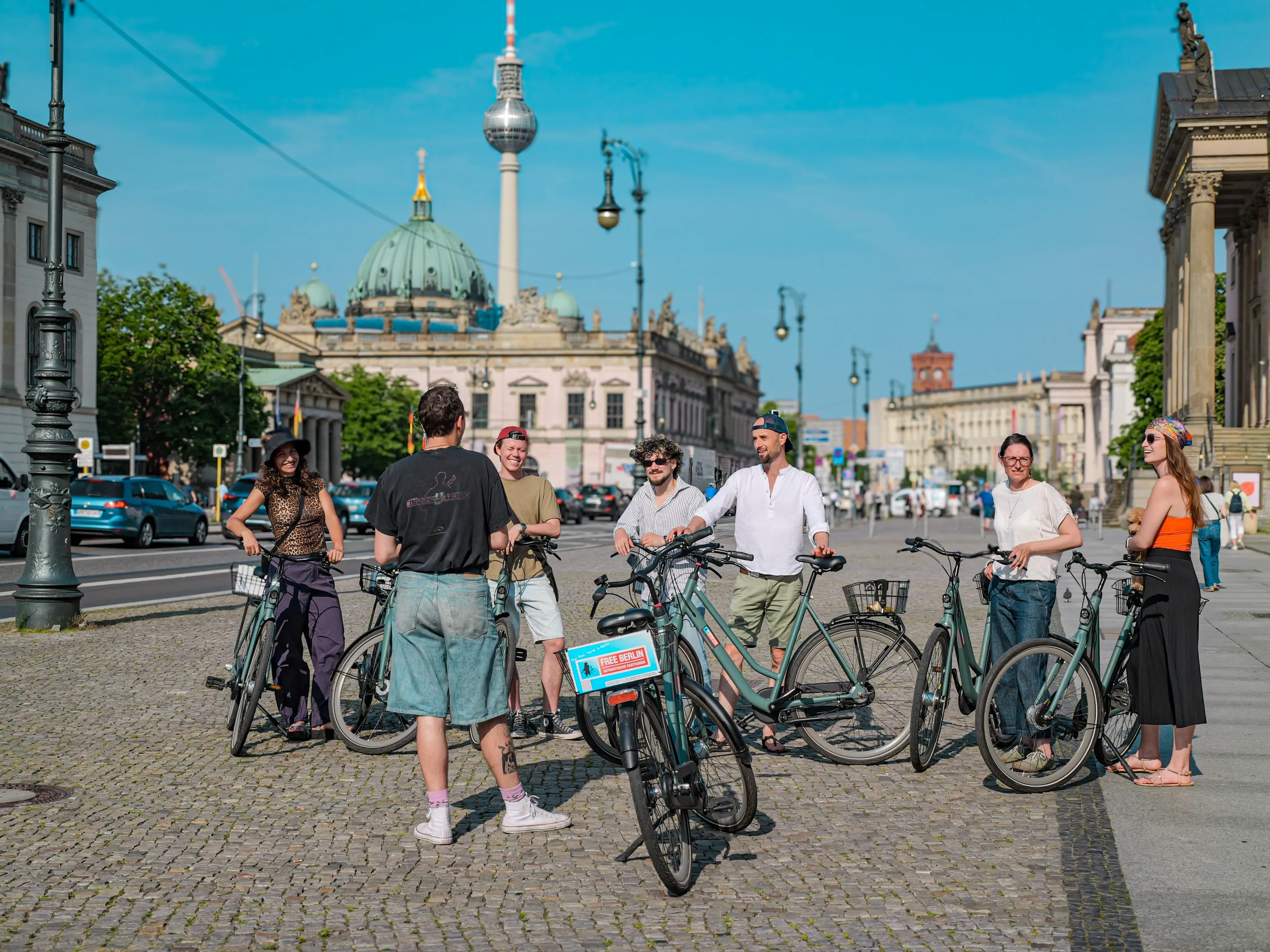 Stadtrundfahrt per Fahrrad in Berlin buchen und Sehenswürdigkeiten kompakt erleben