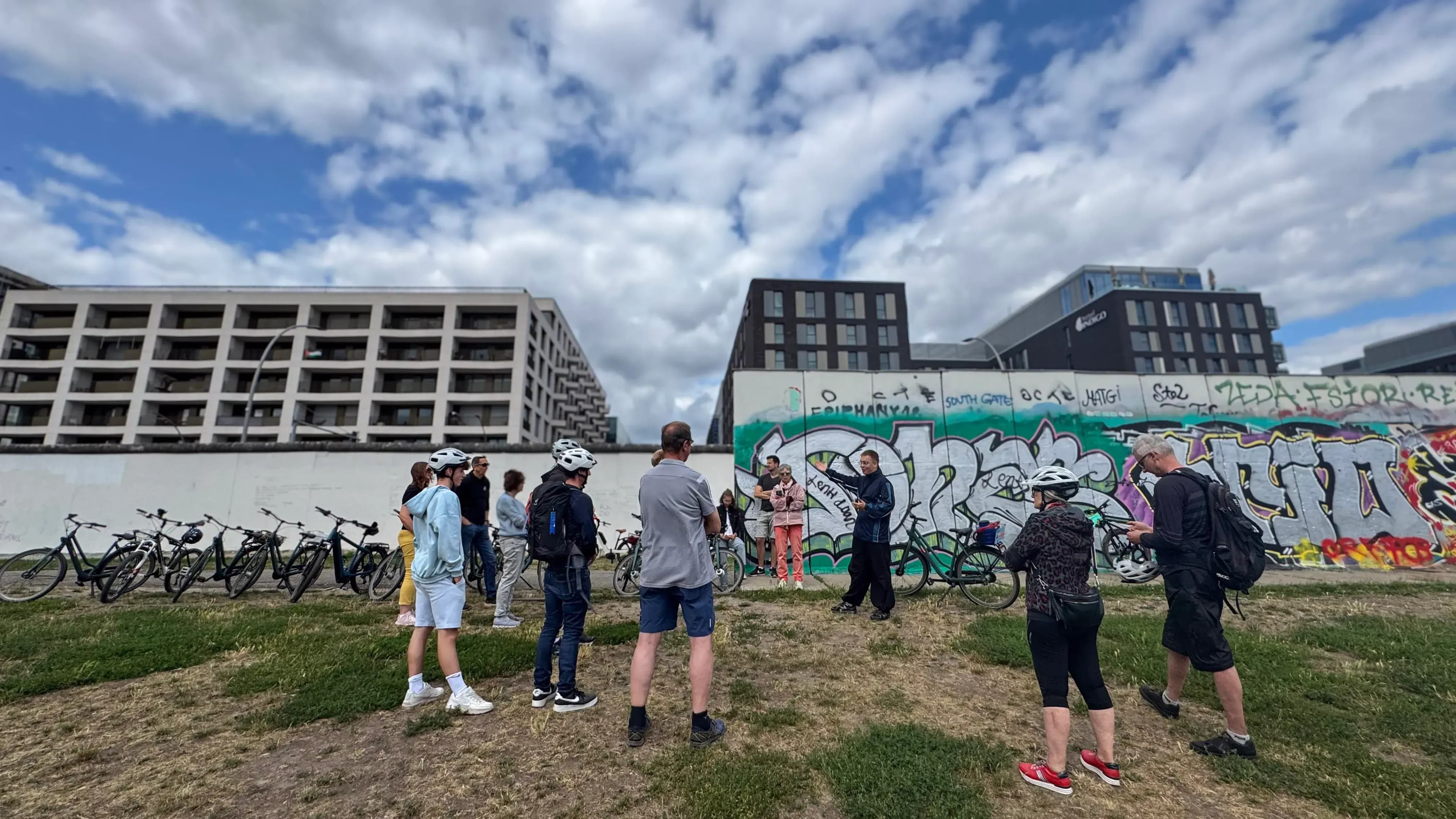 Street Art im Szeneviertel auf der Fahrrad-Tour durch Berlin entdecken